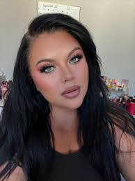 Bailey Brooke's Instagram, Twitter & Facebook