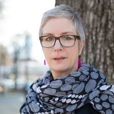 Kristin Calhoun's Instagram, Twitter & Facebook