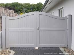 Blickdichte Sichtschutztore Hartholz Nach Mass Gartentor Blickdicht Eingangstor Design Holztor