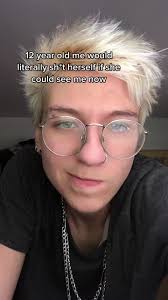 who knew shed get to play with so much fire #glassblowing #hotglass #glass  #glassblower #lesbian #pride #womeninglass #gay #fyp ##foryou #foryoupage  #artist #queer #hotgirlsblowglass #greenscreen