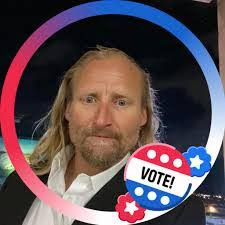 Karla Hacker's Instagram, Twitter & Facebook