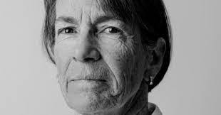 Brandi Hinds's Instagram, Twitter & Facebook