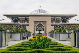 Langsung saja yuk simak ulasan lengkap quipper blog mengenai. Tuanku Mizan Zainal Abidin Mosque Wikipedia
