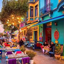 السياحة في تركيا-اسطنبول Tourism in Turkey - Istanbul - من إحدى مقاهي منطقة  #السلطان_أحمد 💙❤️ | Facebook