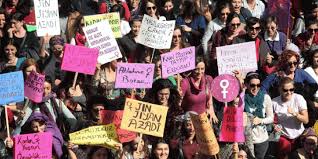 «όπως είχατε μαύρο μήνα με 5.000 νεκρούς, μπορεί να έχετε και μαύρο μήνα με 10.000 νεκρούς». Pagkosmia Hmera Ths Gynaikas Giati Th Giortazoyme Ti Synebh Stis 8 Martioy 1857 Eikones Stories Iefimerida Gr
