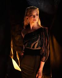 Game of thrones star natalie dormer opens up on her people photo shoot and talks about some of her most memorable firsts. Natalie Dormer Game Of Thrones Season 8 Premiere Portraits Celebmafia