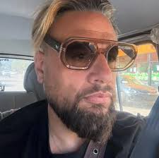 Photos by Alberto Soto Barbara (@lacarmelaestilistas) · April 8, 2025