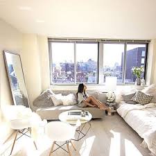 10 Beautiful Living Place With Classic Interior And Simple Yet Stylish Decoration Studio Apartment Decorating Tiny Studio Apartments Small Studio Apartment Decorating
