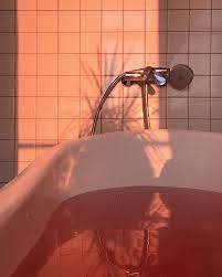 Bathtub Aesthetic Shadow Hour Vintage Peach Golden Tumblr Sun Water Bath Https Weheartit Com Ent Aesthetic Colors Peach Aesthetic Cream Aesthetic