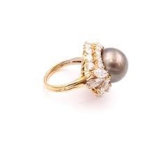 Harry Winston Tahitian Pearl And Diamond Ring 2 Pearl And Diamond Ring Pearl Ring Clip On Earrings