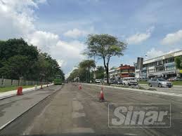 Anda biasanya merungut tentang kesesakan lalu lintas pada waktu puncak ketika pergi dan pulang dari kerja sehingga anda rasa tertekan dengan pemikiran anda. Binaan Simpang Bulatan Punca Kesesakan Di Mount Austin