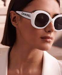 The lenses are damaged (bubbled) they need to be. Eyewear Chanel