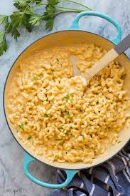 This Easy Mac And Cheese Recipe Is Made In One Pot With Just Six Ingredients Ready In 30 Minutes Mac And Cheese Homemade Mac And Cheese Chicken Broth Recipes