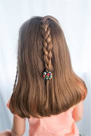 The tresses can go straight down or allowed to fall with natural kinks and bends. Easy Hairstyles For Girls That You Can Create In Minutes