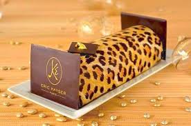 Buzz Extra Eric Kayser Artisan Boulanger Rises To 15 Years Yule Log Christmas Log Cake Log Cake