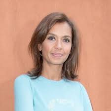 Karine le marchand se lâche ! Karine Le Marchand Biographie News Photos Et Videos Tele Loisirs