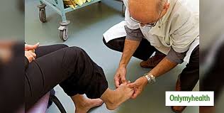 A benign bone tumor of the foot will manifest as a lump, with or without pain, whereas bone cancer is most often accompanied by pain at the location of the tumor. Major Signs That Indicate Bone Cancer In Foot And Ankle