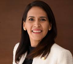 ÉRIKA CANTÚ: LO ESENCIAL DEL APOYO ENTRE EMPRESARIOS