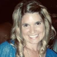 Amanda Enos's Instagram, Twitter & Facebook