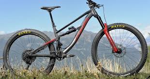 Mde Damper Variables Enduro Bike Mit Custom Geometrie Mountainbiker Federgabel Fahren