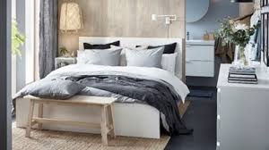 Memilih desain kamar tidur yang pas akan membuat istirahatmu makin nyenyak. 3 Cara Desain Kamar Tidur Agar Tidak Membosankan