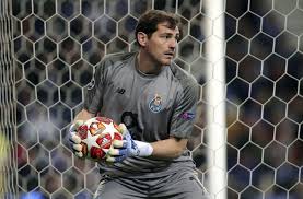 Esto fue debido a los. Iker Casillas Spanischer Torwart Hatte Bei Herzinfarkt Gluck Im Ungluck Fussball Stuttgarter Nachrichten