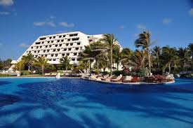 Cheapest All Inclusive Resorts In Cancun Your Next Beach Getaway In 2020 Grand Oasis Cancun Cancun All Inclusive Cancun Resorts