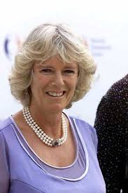 Camilla Parker Bowles, de la maîtresse cachée à la reine consort en 22  images choisies