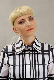 Unsere Top 10 Undercut Frauenfrisuren Friseur Com Frauenfrisuren Friseurcom Kurzhaar Hair Images Short Blonde Hairstyle