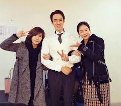 181215 seo hyun jin at incheon airport back from hongkong! Soompi Hyunjinies On Twitter Yooyeonseok S Instagram With Seohyunjin Directorparksoojin This Was From Yesterday Directorparksoojin And Seohyunjin Who Came To Watch My Performance Even During The Strongest Cold Wave Thank You