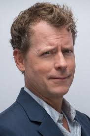 Greg Kinnear