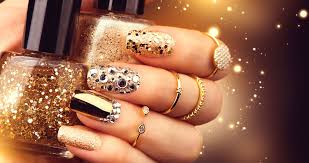 This means some lavish nails in the same colors would be a great look to celebrate the evening. Top 50 New Year S Nails Designs To Look Sparkling Yve Style Com