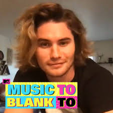 Chase stokes and madelyn cline talk with josh horowitz backstage at the 2021 mtv movie & tv awards about winning best kiss and 'outer banks' season 2. Mtv Music To Blank To Chase Stokes Facebook
