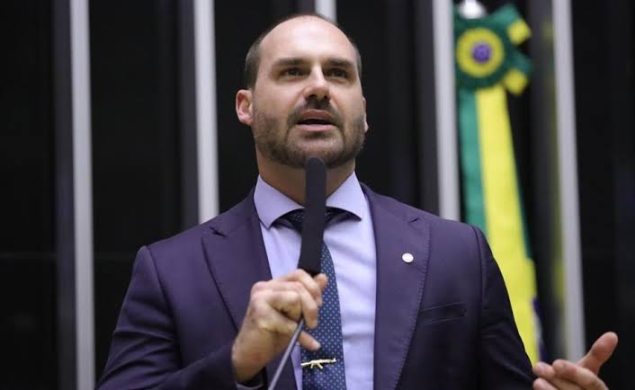 PL já avalia retirar candidatura de Eduardo Bolsonaro como suplente de  chapa ao Senado em caso de condenação no STF
