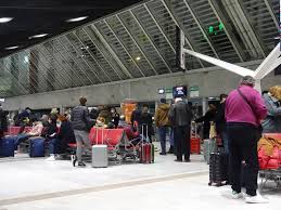 Combien de temps faut il etre a l'aeroport avant l'embarquement easyjet. Avis Du Vol Easyjet Nice Nantes En Economique