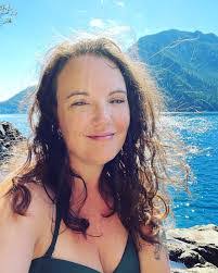 Shannon Musgrave's Instagram, Twitter & Facebook