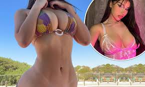 Influencer Mikaela Testa, 21, flaunts her incredible figure in a skimpy  bikini | Daily Mail Online