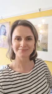 Working with my sis Katie Redden in her woodwork #workshop rather enjoy the  dustyness & amazing wood smell 😃 Having such a creative family is so...