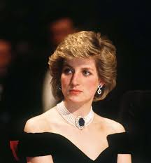 Rushworld honors princess diana on the 2 diana dropping the boys off at school. Princess Diana Hair Evolution Feathered Shags Sleek Pixie Cuts And More Vogue
