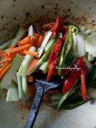 Lihat juga resep acar timun wortel enak lainnya. Saya Suka Masak Ada Ke Yg Suka Mkn Acar Berempah Ni Facebook