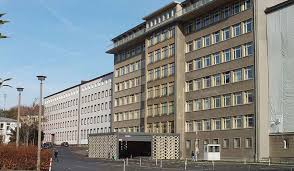 The Stasi Museum Berlin Also Known In German As The Forschungs Und Gedenkstatte Normannenstrasse Is A Research And Memorial Centre Con Berlijn Krakau Dresden