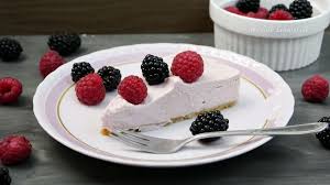 Hallo ihr lieben, schon lange habe ich mir vorgenommen endlich mal wieder einen kuchen mit himbeeren zu backen. No Bake Himbeer Mascarpone Torte Sommertorten Ohne Backen Absolute Lebenslust