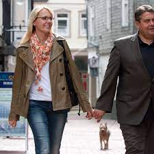 Sigmar Gabriel Wird Zum Dritten Mal Vater Der Spiegel