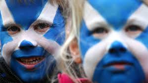 📸 the queen meets regimental mascot cruachan iv as she inspects balaclava company, 5 batallion the royal regiment of scotland at balmoral in 2018. Den Svyatogo Andreya V Shotlandii Travelcalendar