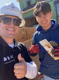 Rolando Frias's Instagram, Twitter & Facebook