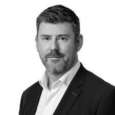 Derek Main's Instagram, Twitter & Facebook