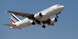 Voir plus d'idées sur le thème avion militaire, avion de chasse, avions de chasse. Interdit D Espace Aerien Russe Un Avion D Air France Doit Faire Demi Tour