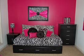 Pin By Lisa Falduto On Projects For Kids Zebra Room Zebra Bedroom Decor Pink Bedroom Decor