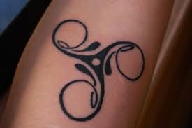 I Believe This Represents Sisters Tochter Tattoos Keltische Tatowierungen Knoten Tattoo