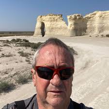 Do they rent bear spray near the park?